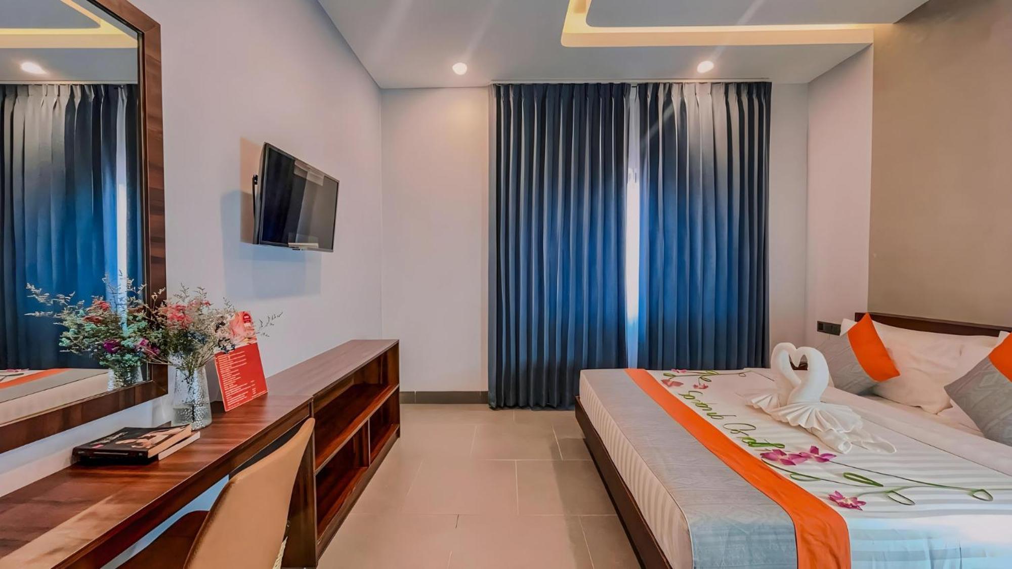 The Luxury Otel Siem Reap Dış mekan fotoğraf