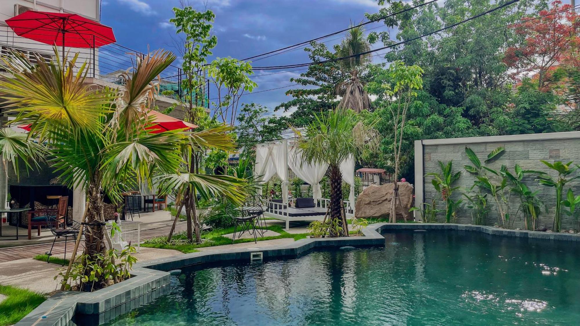 The Luxury Otel Siem Reap Dış mekan fotoğraf