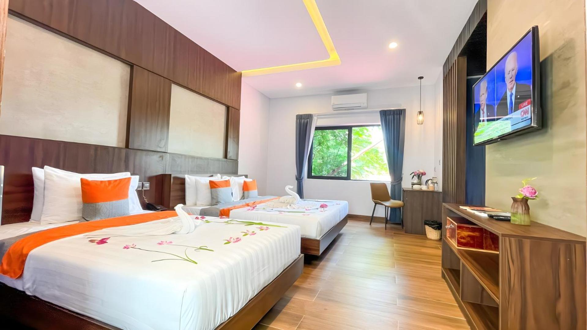 The Luxury Otel Siem Reap Dış mekan fotoğraf